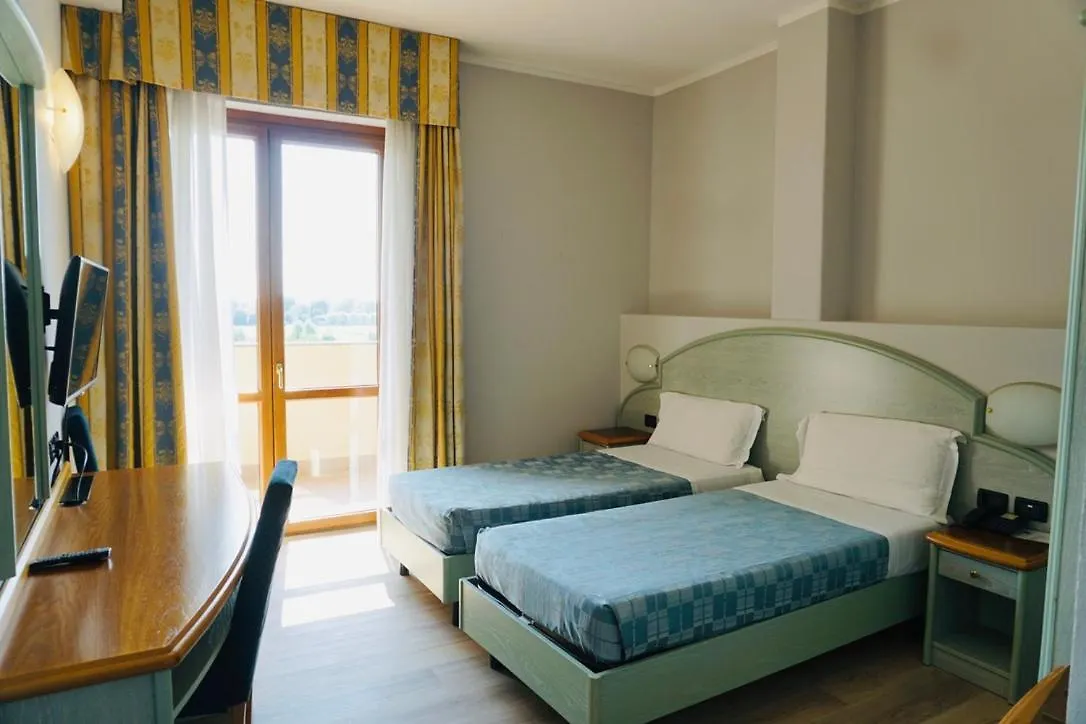 Hotel Europa Milano Rosate 3*,